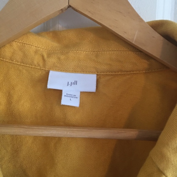 J Jill Soft Yellow Jacket with Pockets.  Size L. - Picture 3 of 4